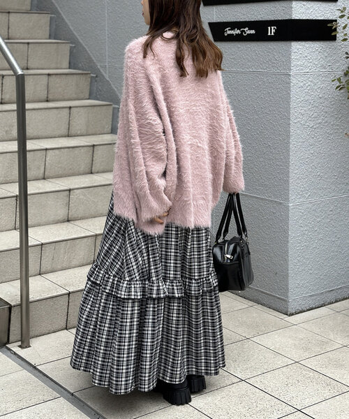 w closet（ダブルクローゼット）の「フェザーBIGカーディガン（カーディガン/ボレロ・レディース・オフホワイト/グリーン/ピンク/グレー・FREE）」の15枚目の写真