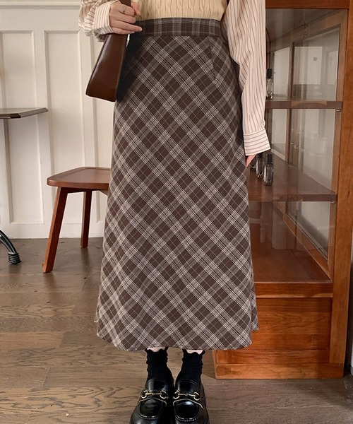 HALEY PESCA（ヘーリーペスカ）の「HALEY PESCA/バイアスチェック　ロングスカート（スカート・レディース・ブラウン/ブラック・LARGE/SMALL/MEDIUM）」の10枚目の写真