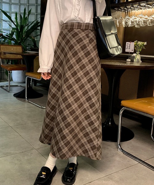 HALEY PESCA（ヘーリーペスカ）の「HALEY PESCA/バイアスチェック　ロングスカート（スカート・レディース・ブラウン/ブラック・LARGE/SMALL/MEDIUM）」の15枚目の写真