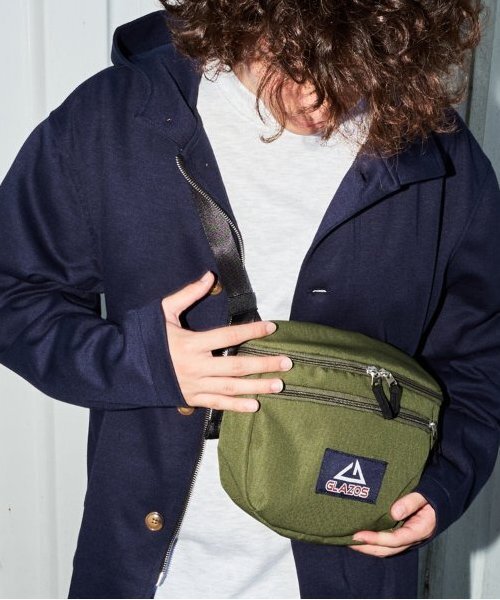 GLAZOS(グラソス)の「【大人向けサイズあり】ショルダーバッグ(バックパック/リュック・キッズ・ブラウン/カーキ/ネイビー/ブラック・フリー)」の1枚目の写真