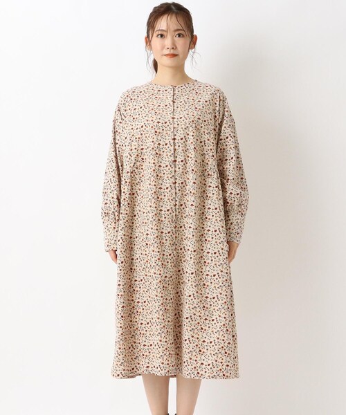 one'sterrace(ワンズテラス)の「コーデュロイ小花柄プリント前開きワンピース(ワンピース・レディース・ネイビー系5/グレー系その他7/ベージュ系8・02)」の4枚目の写真