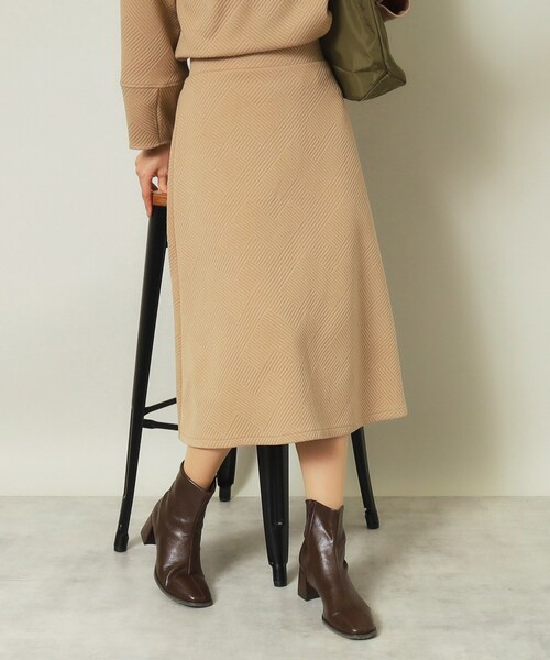 ITS'DEMO(イッツデモ)の「◆【セットアップ可/ウエストゴム/手洗い可】ふくれジャカードスカート(スカート・レディース・アイボリー/ブラック/ボルドー/ベージュ・00)」の1枚目の写真