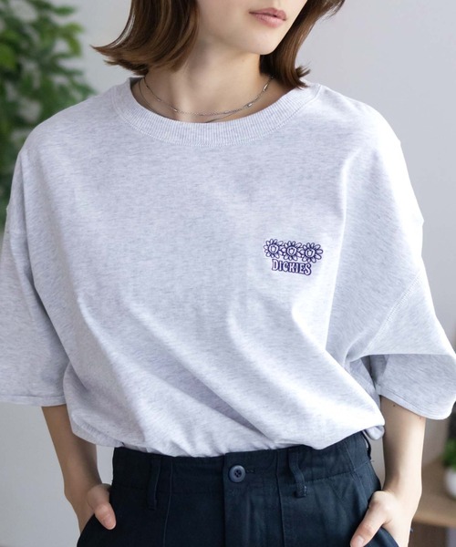 Dickies（ディッキーズ）の「Dickies 配色ステッチ５分丈袖Ｔシャツ（Tシャツ/カットソー・レディース・スミクロ/オートミール/ラベンダー・フリー）」の3枚目の写真