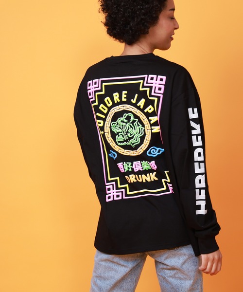 CORPUS SELECT(コーパストーキョー)の「【YOIDORE/酔いどれ】へべれけ ネオン ロングスリーブTシャツ(Tシャツ/カットソー・メンズ・ネイビー/ホワイト/ブラック・M/XL/L)」の16枚目の写真