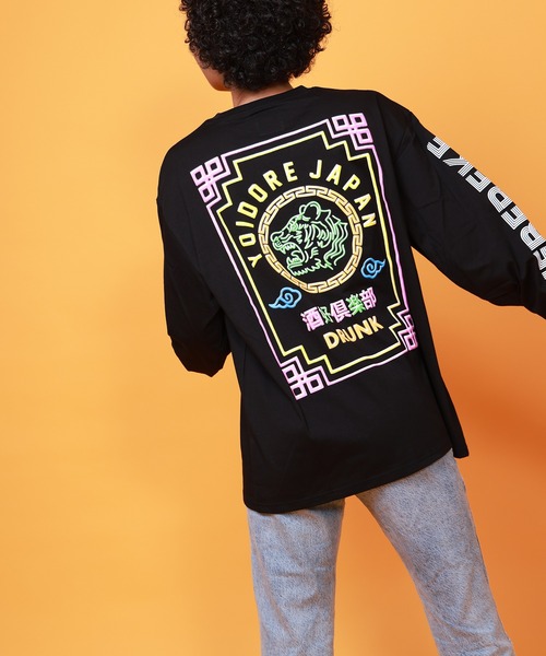 CORPUS SELECT(コーパストーキョー)の「【YOIDORE/酔いどれ】へべれけ ネオン ロングスリーブTシャツ(Tシャツ/カットソー・メンズ・ネイビー/ホワイト/ブラック・M/XL/L)」の18枚目の写真
