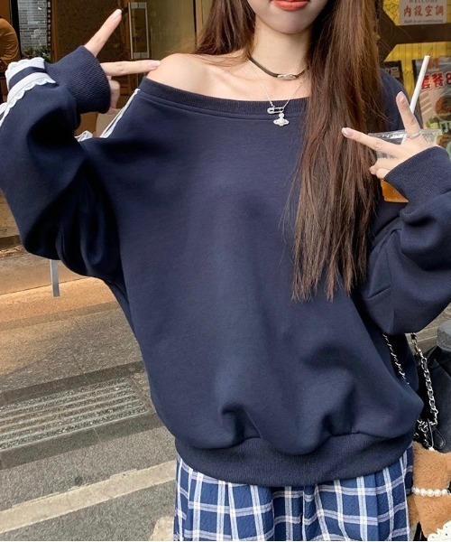 LADY LIKE（レディライク）の「レースリボン付きワンショルダースウェット（スウェット・レディース・ネイビー/グレー・M）」の5枚目の写真