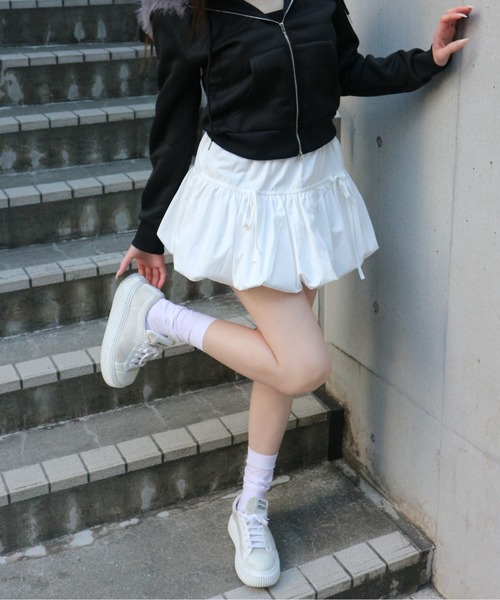 ALLuRing ChaRm（アリュリングチャーム）の「Ribbon Balloon Mini Skirt / リボンバルーンミニスカート スカートパンツ（スカート・レディース・ホワイト/ブラック/ブルー/ブラック系その他・FREE）」の16枚目の写真