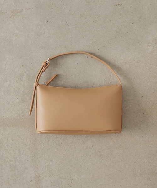 EFOLE(エフォル)の「【ZOZO限定】Smooth minibag / スムース ミニバッグ(ハンドバッグ・レディース・ブラック/ベージュ/イエロー・FREE)」の4枚目の写真