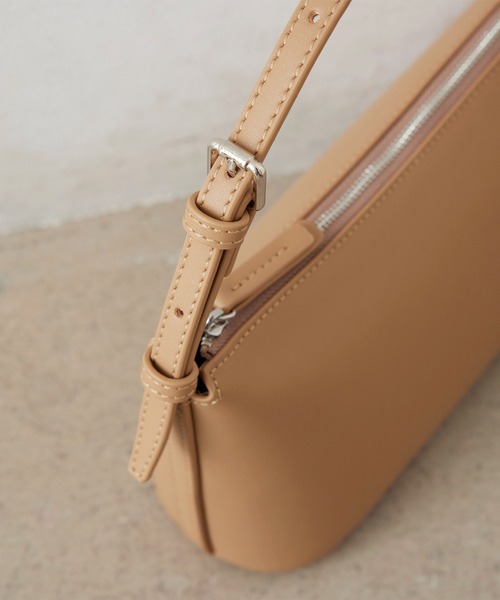 EFOLE(エフォル)の「【ZOZO限定】Smooth minibag / スムース ミニバッグ(ハンドバッグ・レディース・ブラック/ベージュ/イエロー・FREE)」の8枚目の写真