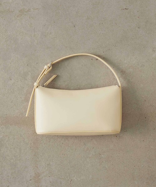 EFOLE(エフォル)の「【ZOZO限定】Smooth minibag / スムース ミニバッグ(ハンドバッグ・レディース・ブラック/ベージュ/イエロー・FREE)」の14枚目の写真