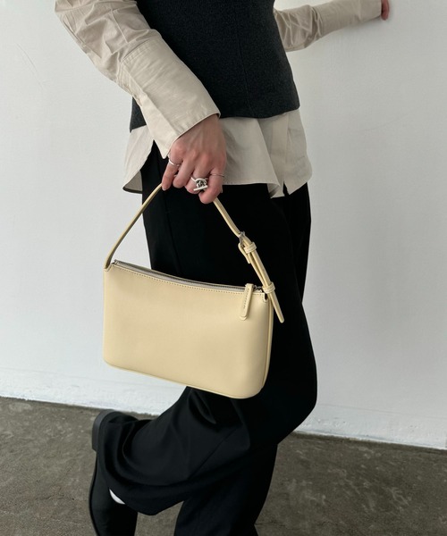 EFOLE(エフォル)の「【ZOZO限定】Smooth minibag / スムース ミニバッグ(ハンドバッグ・レディース・ブラック/ベージュ/イエロー・FREE)」の19枚目の写真
