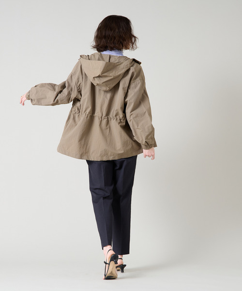 Liesse(リエス)の「スリムストレートパンツ(その他パンツ・レディース・ベージュ/ブラック・3/2/4)」の4枚目の写真