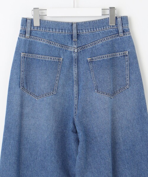 23区（ニジュウサンク）の「【SLOW/一部店舗限定】LIGHT DENIM バレルワイド パンツ（デニムパンツ・レディース・ホワイト系/スカイブルー系/ダルブルー系・36/40/38）」の17枚目の写真