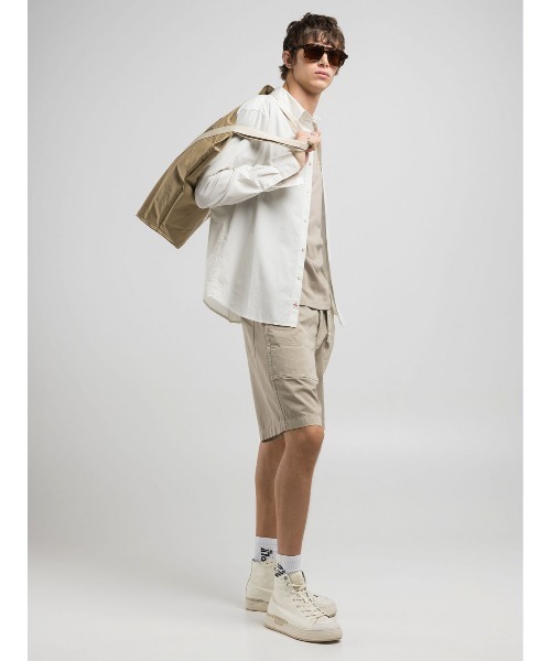 REPLAY（リプレイ）の「Ｒロゴ コットンポプリンシャツ（シャツ/ブラウス・メンズ・オフホワイト・MEDIUM/LARGE/SMALL/X-LARGE）」の2枚目の写真