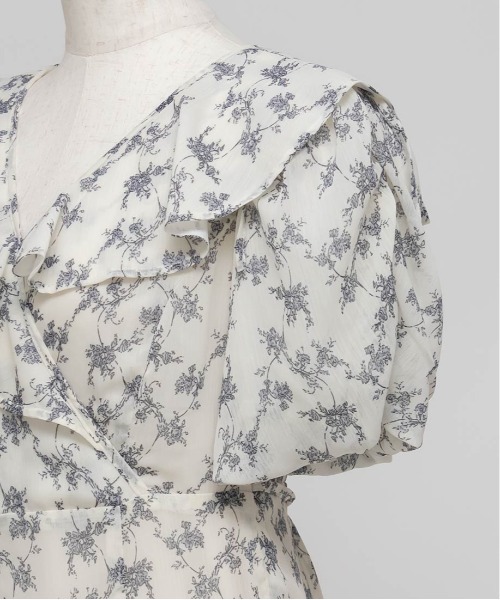 RANDA（ランダ）の「2WAYスリーブフラワーシフォンワンピース（ワンピース・レディース・ホワイト/ピンク/ブラック・1/0）」の6枚目の写真