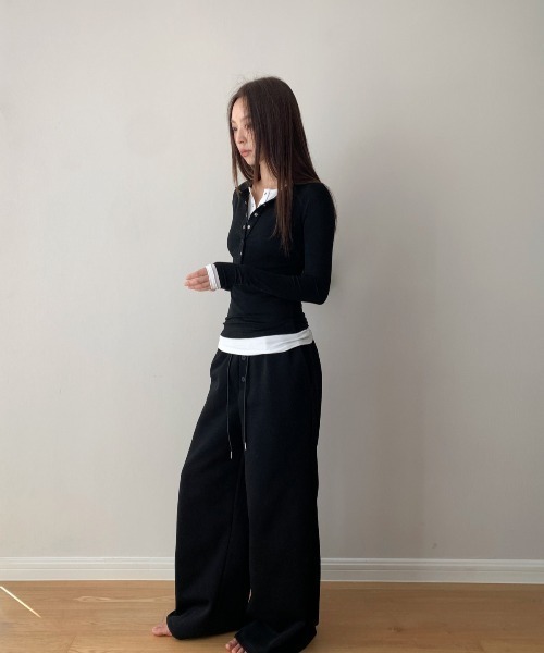 DEVICE(デバイス)の「ダブルレイヤード ボタンアップ トップス 韓国 ストリート Y2K 古着風 ヘンリーネック 長袖 Tシャツ ロンT(Tシャツ/カットソー・レディース・ブラック・FREE)」の15枚目の写真