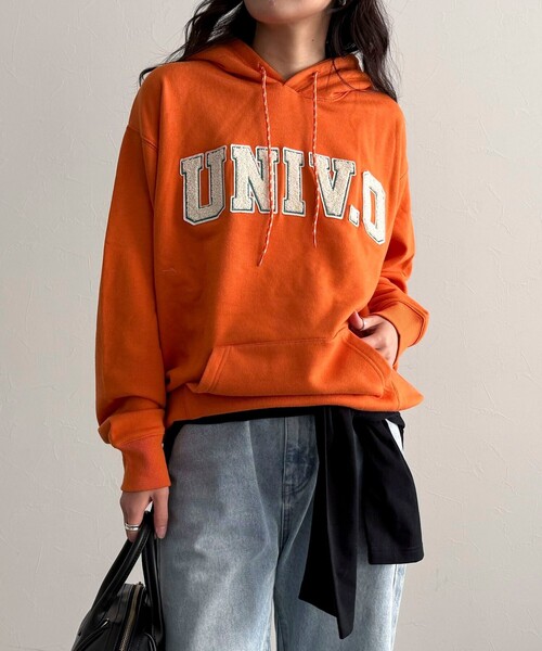 UNIVERSAL OVERALL(ユニバーサルオーバーオール)の「【UNIVERSAL OVERALL】別注UNIV.Oフードスウェット(スウェット・レディース・オレンジ/ネイビー/ライトグレー・38)」の22枚目の写真