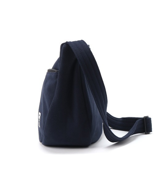 CHUMS（チャムス）の「【CHUMS/チャムス】 Banana Shoulder Bag Sweat（ショルダーバッグ・レディース・ブラック/ネイビー/ヘザーグレー/その他1・FREE）」の11枚目の写真