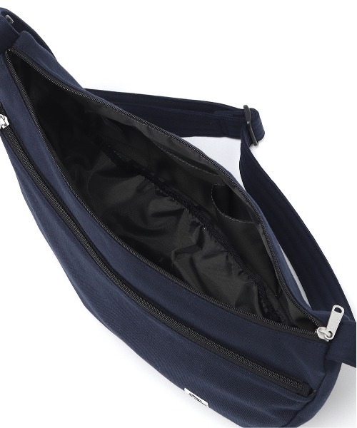 CHUMS（チャムス）の「【CHUMS/チャムス】 Banana Shoulder Bag Sweat（ショルダーバッグ・レディース・ブラック/ネイビー/ヘザーグレー/その他1・FREE）」の9枚目の写真