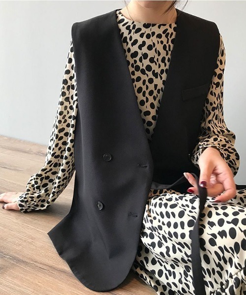 Forcement(フォースメント)の「ウエスト紐付きダブルボタンジレ(ベスト・レディース・アイボリー/ブラック・ONESIZE)」の6枚目の写真