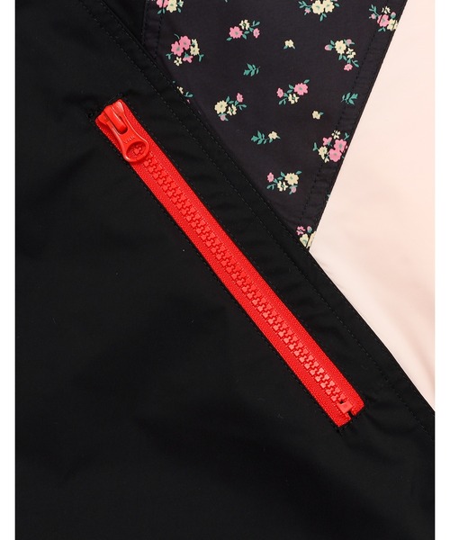 Little sunny bite（リトルサニーバイト）の「【8】【it】【Little sunny bite】nylon hoodie pull over（ナイロンジャケット・レディース・ブルー/ピンク/ブラック・MEDIUM/SMALL）」の11枚目の写真