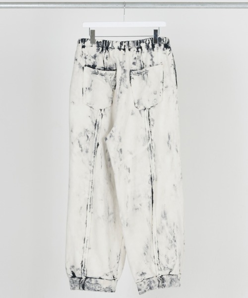 DISCOVERED（ディスカバード）の「DISCOVERED BLEACH SWEAT PANTS（その他パンツ・メンズ・ブラック・1/3）」の3枚目の写真