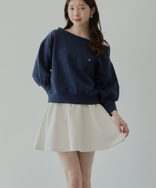 Chico（チコ）の「スウェットフレアミニスカート（スカート・レディース・ネイビー/ホワイト/ブルー・FREE）」の2枚目の写真
