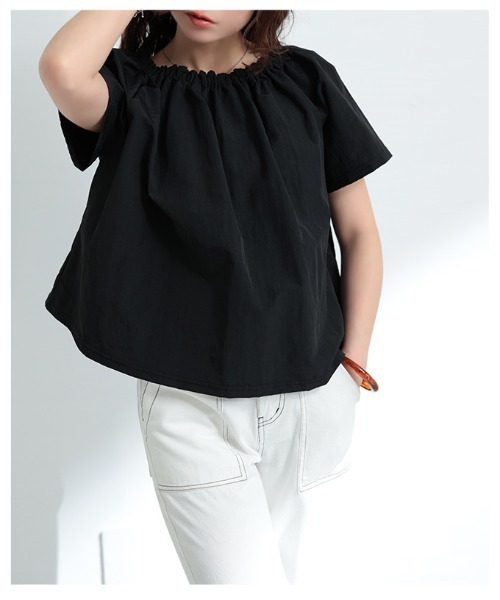 Sawa a la mode(サワアラモード)の「ギャザーネック2wayフレアトップス(Tシャツ/カットソー・レディース・ホワイト/ブラック・FREE)」の11枚目の写真