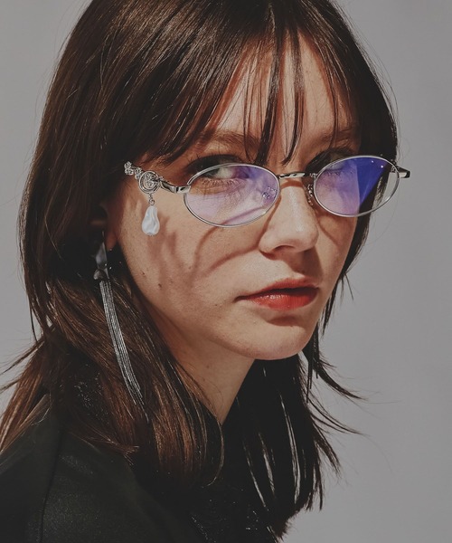 HARE（ハレ）の「デザインチャームツキステンレスメガネ(HARE)（メガネ・レディース・シルバー/シルバー系その他・FREE）」の4枚目の写真