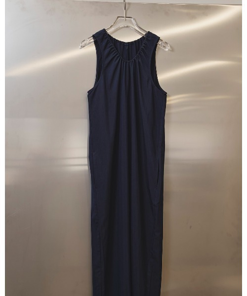 TODAYFUL（トゥデイフル）の「[TODAYFUL × Studio Doe] Neck Gather Dress（ワンピース・レディース・アイボリー/ネイビー・36inch/38inch）」の13枚目の写真