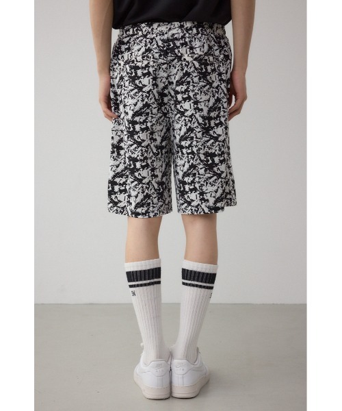 AZUL by moussy(アズールバイマウジー)の「アブストラクトパターンショーツ(スラックス・メンズ・ホワイト系その他/ベージュ系その他/ブラック系その他・MEDIUM/LARGE)」の8枚目の写真