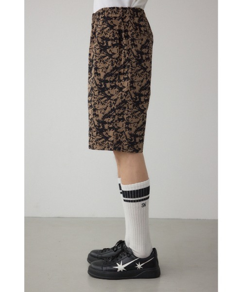 AZUL by moussy(アズールバイマウジー)の「アブストラクトパターンショーツ(スラックス・メンズ・ホワイト系その他/ベージュ系その他/ブラック系その他・MEDIUM/LARGE)」の19枚目の写真