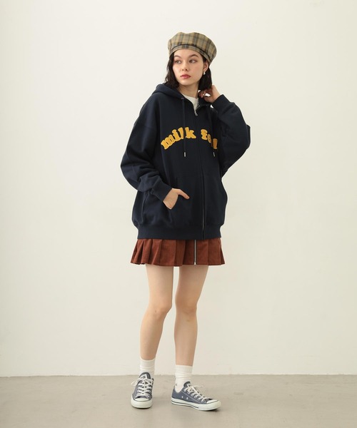 MILKFED.（ミルクフェド）の「ARCH COOPER LOGO ZIP UP HOODIE（パーカー・レディース・ブラック/オリーブ/オートミール/ネイビー・M/L）」の9枚目の写真