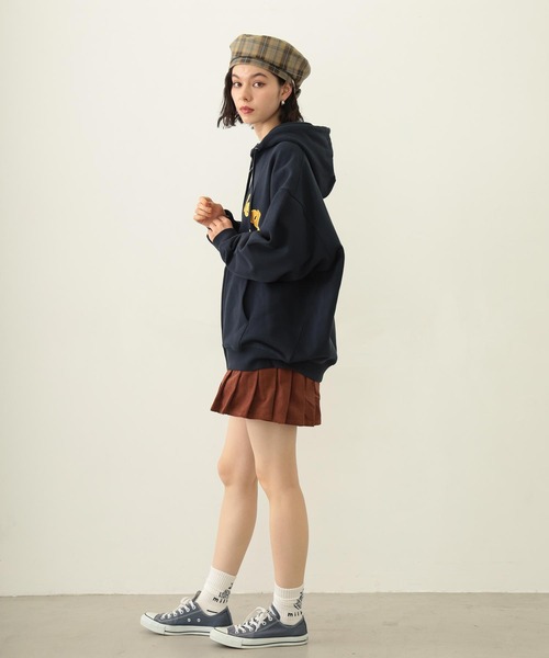 MILKFED.（ミルクフェド）の「ARCH COOPER LOGO ZIP UP HOODIE（パーカー・レディース・ブラック/オリーブ/オートミール/ネイビー・M/L）」の11枚目の写真