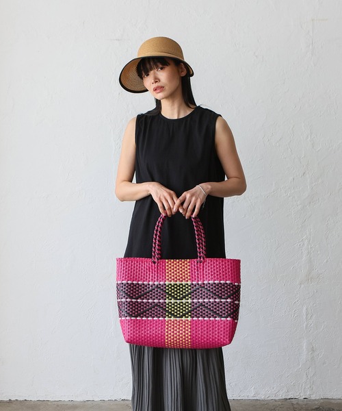 VitaFelice(ヴィータフェリーチェ)の「メルカドトートバッグ(M) プラかごバッグ かごバック ビッグトート A4収納 マルシェバッグ(かごバッグ・レディース・イエロー/ターコイズブルー/ブルー/ピンク・FREE)」の15枚目の写真