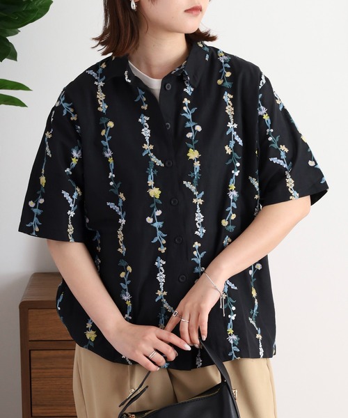 ブラウス シャツ EMAGO 花ボーダー総柄刺繍チュニック レディース Emago ブラウス シャツ EMAGO 花ボーダー総柄刺繍チュニック