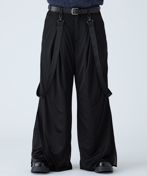 VELNUS（ベルナス）の「【VELNUS】Draped loose silhouette suspenders double tuck sheer layered slit pants/ドレープルーズシルエット サスペンダー ダブルタック シアーレイヤード スリットパンツ（スラックス・メンズ・ブルー/ブラック・S/M/L）」の7枚目の写真