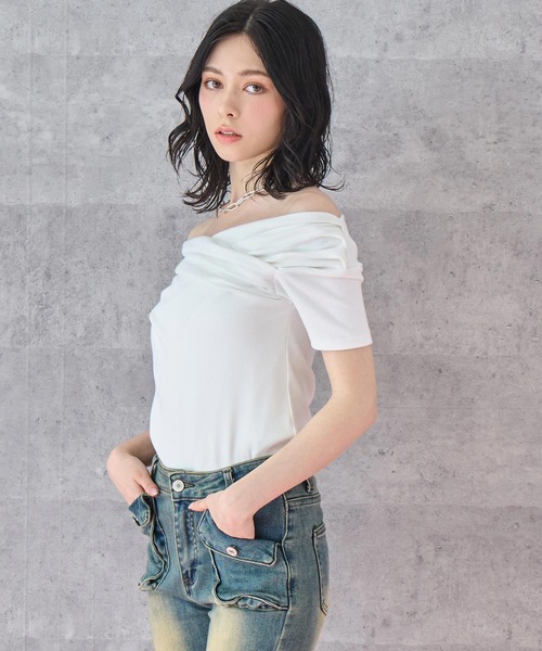 ANAP(アナップ)の「スムース 天竺 オフショル Tシャツ トップス(Tシャツ/カットソー・レディース・ブラック/ブラウン/ホワイト・FREE)」の5枚目の写真