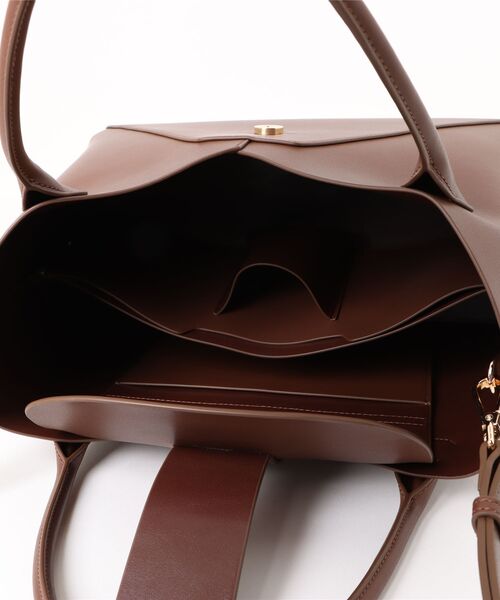 HASHIBAMI（ハシバミ）の「【HASHIBAMI】フェズ ヨコナガ A4バッグ（トートバッグ・レディース・ブラック/ダークブラウン・FREE）」の4枚目の写真