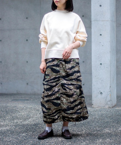 D.M.G.（ドミンゴ）の「[D.M.G / ディーエムジー] リップタイガー迷彩 ミリタリーオーバースカート（スカート・レディース・グリーン系カモフラージュ・S/M）」の4枚目の写真