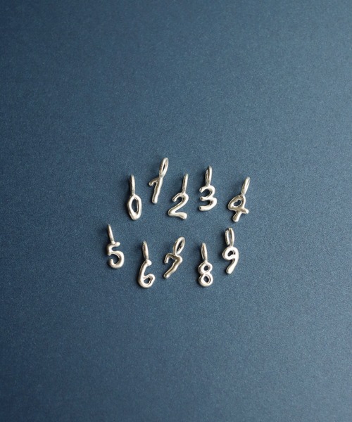 TEN.(テン)の「SILVER925 ドローイングナンバーチャーム(チャーム・レディース・シルバー・1/0/8/7/4/2/3/5/6/9)」の22枚目の写真