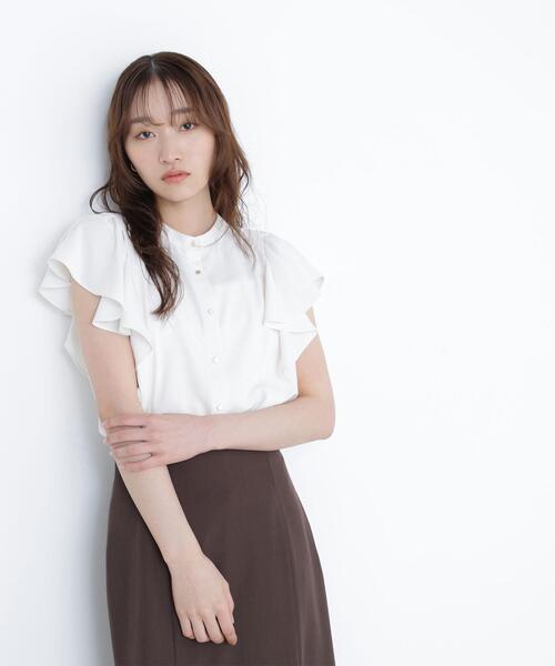 NATURAL BEAUTY BASIC(ナチュラルビューティーベーシック)の「◇メタルボタンフリルスリーブブラウス(シャツ/ブラウス・レディース・オフホワイト/ブルー/ダークブラウン・SMALL/MEDIUM)」の10枚目の写真