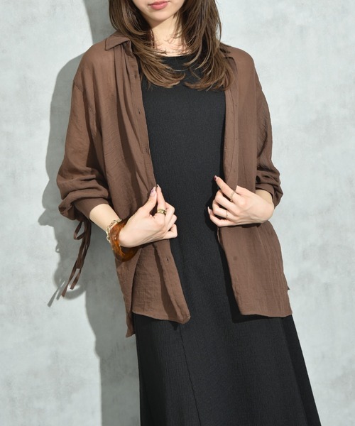 INTERPLANET（インタープラネット）の「Ｅボイルヨークギャザー袖ドロストシャツ（シャツ/ブラウス・レディース・オフホワイト/ブラック/ブラウン・FREE）」の8枚目の写真