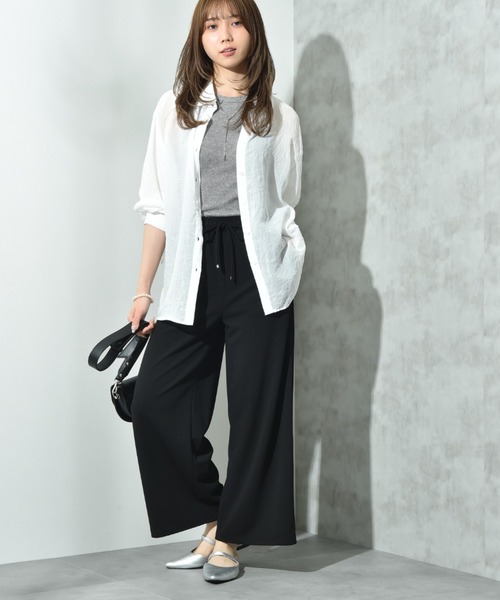 INTERPLANET（インタープラネット）の「Ｅボイルヨークギャザー袖ドロストシャツ（シャツ/ブラウス・レディース・オフホワイト/ブラック/ブラウン・FREE）」の12枚目の写真