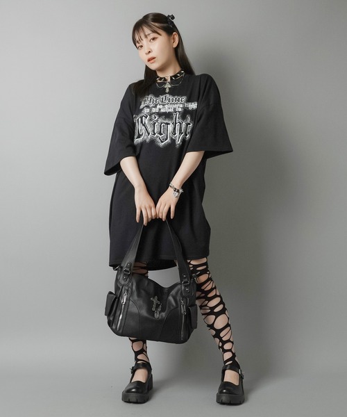 SPINNS（スピンズ）の「合皮ビッグショルダーバッグ/クロス（ショルダーバッグ・レディース・ブラック・ONESIZE）」の9枚目の写真