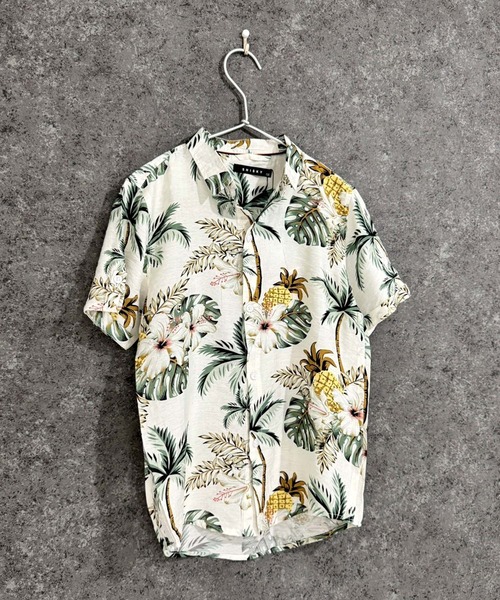 THE CASUAL（カジュアル）の「キッズ　アロハシャツ（シャツ/ブラウス・キッズ・イエロー系/ブラック系/サックスブルー系/グリーン系/グリーン系1/ピンク系/ブラック系1/ホワイト系・140cm/130cm/120cm/110cm/160cm/150cm）」の3枚目の写真