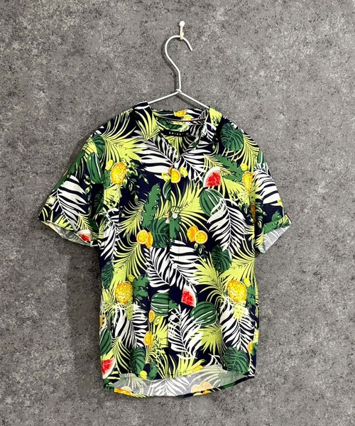 THE CASUAL（カジュアル）の「キッズ　アロハシャツ（シャツ/ブラウス・キッズ・イエロー系/ブラック系/サックスブルー系/グリーン系/グリーン系1/ピンク系/ブラック系1/ホワイト系・140cm/130cm/120cm/110cm/160cm/150cm）」の2枚目の写真