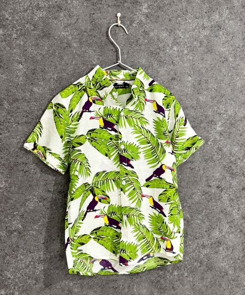 THE CASUAL（カジュアル）の「キッズ　アロハシャツ（シャツ/ブラウス・キッズ・イエロー系/ブラック系/サックスブルー系/グリーン系/グリーン系1/ピンク系/ブラック系1/ホワイト系・140cm/130cm/120cm/110cm/160cm/150cm）」の4枚目の写真