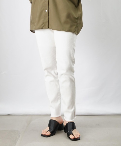 LUCA/LADY LUCK LUCA(ルカ/レディラックルカ)の「LC/LLL デニムドロストパンツ(デニムパンツ・レディース・ホワイト/インディゴブルー/ブラック・36/38)」の1枚目の写真