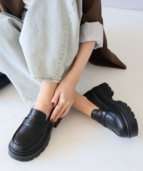 VIVIAN（ヴィヴィアン）の「厚底シンプルコインローファー（ローファー・レディース・ダークブラウン/ブラック・S/M/L/LL）」の6枚目の写真